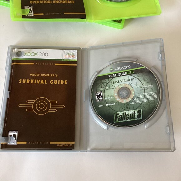 Xbox 360 Video Games Smack Down / Raw 2009 / 2008 / Fallout 3 - Picture 5 of 9